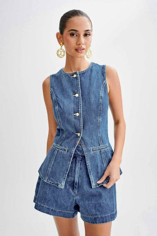 Ms. Demi 2-Piece Short Set
